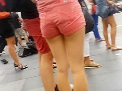 Bare Candid Legs – BCL#085
