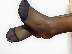 chick in Pantyhose