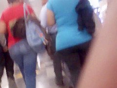 Nalgotas de mujer en mallon gris