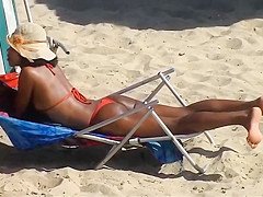 RED BIKINI IN BOA VIAGEM BEACH, RECIFE CITY.