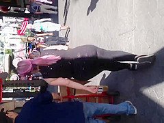 Sexy BBW in leggings