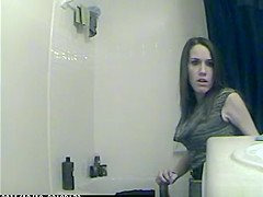 Spy girl peeing